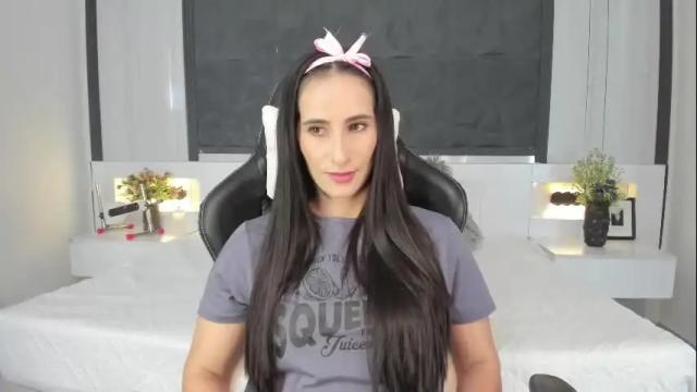 Image 3 of saragomez_1 Stream on Chaturbate on 1 month ago