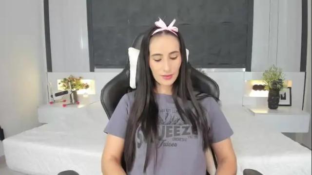 Image 4 of saragomez_1 Stream on Chaturbate on 1 month ago