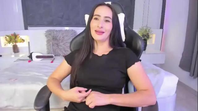 Image 6 of saragomez_1 Stream on Chaturbate on 24 days ago