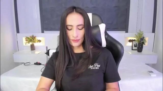 Image 11 of saragomez_1 Stream on Chaturbate on 21 days ago