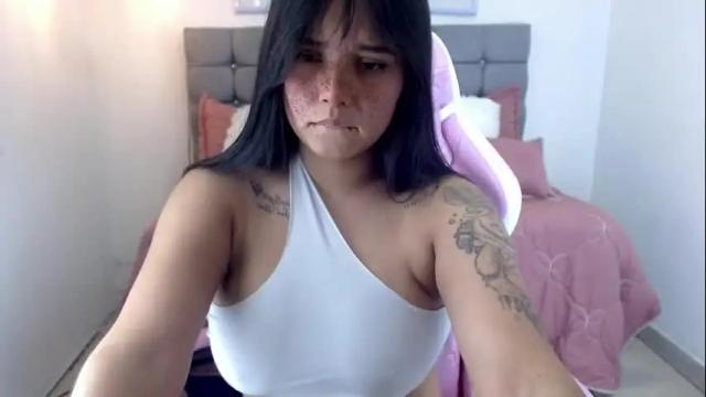 Image 2 of sarah__moon1 Stream on Chaturbate on 2 months ago