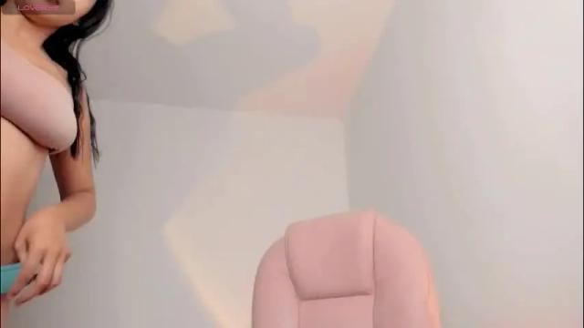 Image 10 of sarah_angelll Stream on Chaturbate on 1 month ago