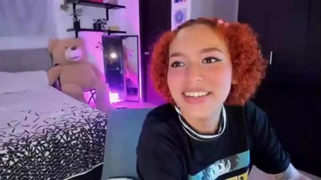 Image 4 of sarah_bunnyxx Stream on Chaturbate on 15 months ago