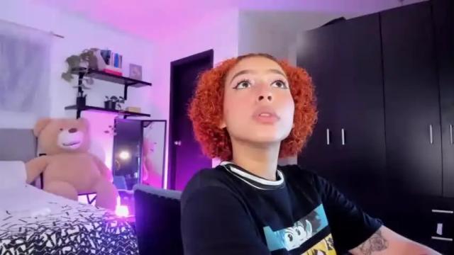 Image 7 of sarah_bunnyxx Stream on Chaturbate on 15 months ago