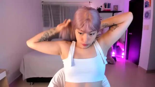 Image 2 of sarah_bunnyxx Stream on Chaturbate on 13 months ago