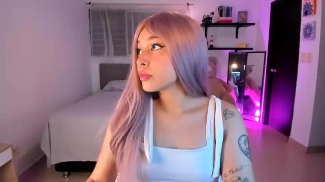 Image 8 of sarah_bunnyxx Stream on Chaturbate on 13 months ago