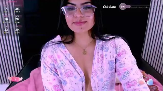 Image 2 of sarah_cream Stream on Chaturbate on 2 months ago