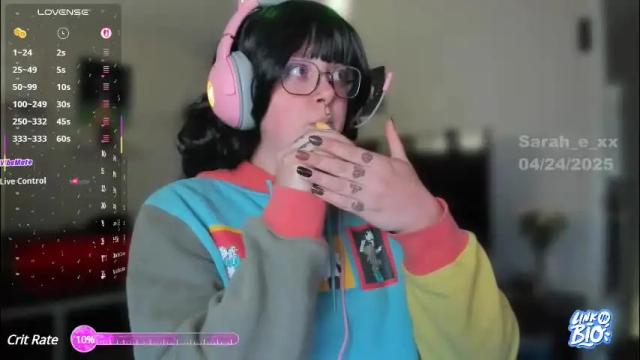 Image 3 of sarah_e_xx Stream on Chaturbate on 1 month ago