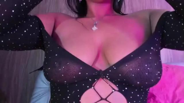 Image 11 of sarah_grahamm__ Stream on Chaturbate on 16 months ago