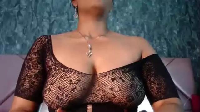 Image 2 of sarah_grahamm__ Stream on Chaturbate on 16 months ago