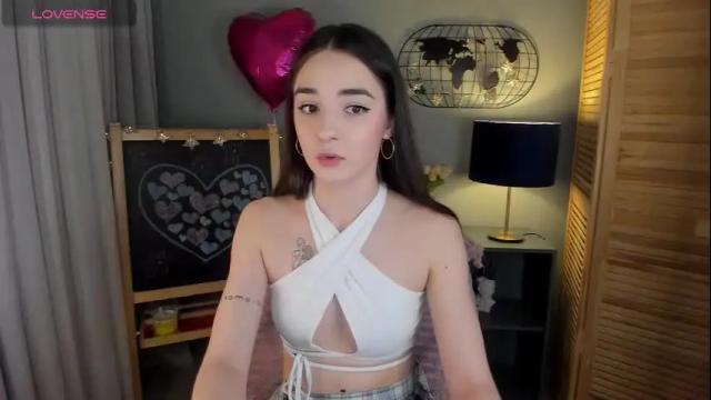 Thumbnail 1, sarah_grows's Stream at Chaturbate, 1 month ago