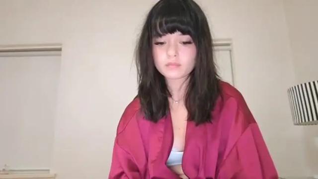 Image 12 of sarah_heart_aus Stream on Chaturbate on 1 month ago