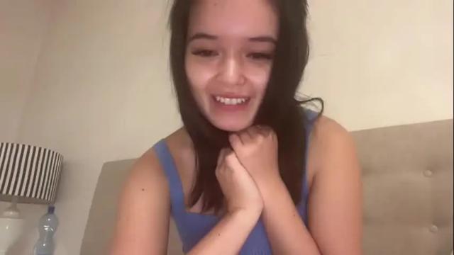 Image 3 of sarah_heart_aus Stream on Chaturbate on 6 days ago