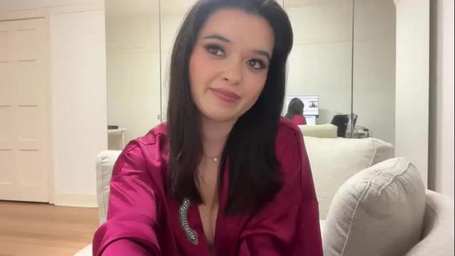 Image 10 of sarah_heart_aus Stream on Chaturbate on 3 months ago