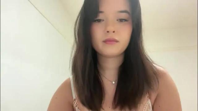 Image 4 of sarah_heart_aus Stream on Chaturbate on 3 months ago