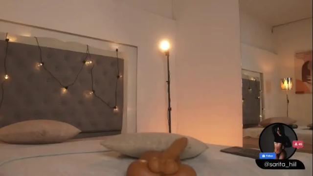 Image 11 of sarah_hiill Stream on Chaturbate on 2 months ago