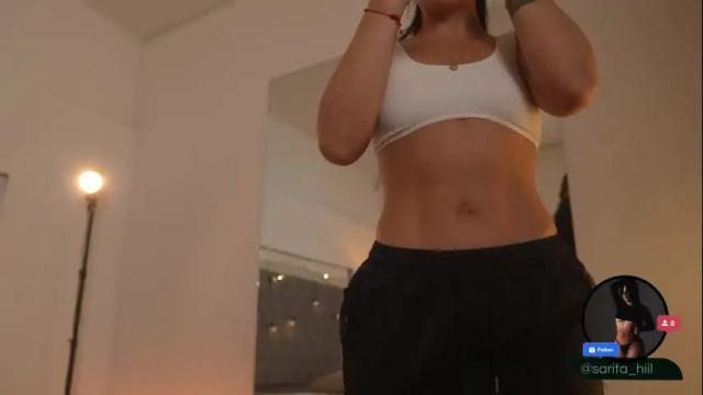 Image 2 of sarah_hiill Stream on Chaturbate on 2 months ago