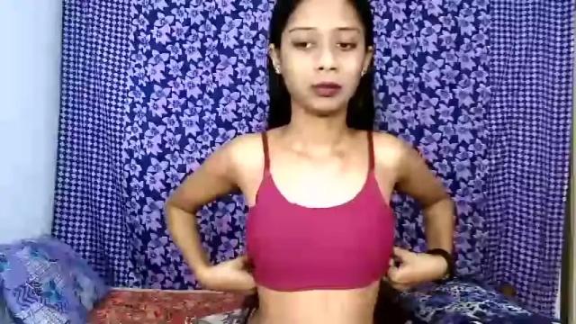 Image 2 of sarah_hotty Stream on Chaturbate on 25 months ago