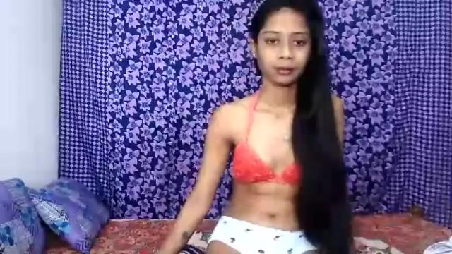 Image 10 of sarah_hotty Stream on Chaturbate on 16 months ago