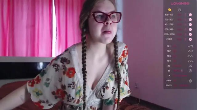 Image 12 of sarah_hs Stream on Chaturbate on 13 months ago