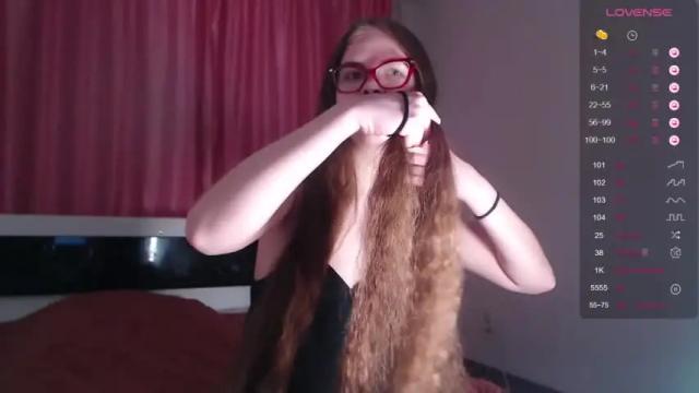 Image 11 of sarah_hs Stream on Chaturbate on 13 months ago