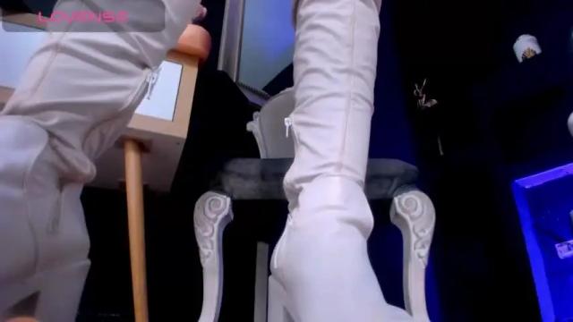 Image 6 of sarah_mistress_ Stream on Chaturbate on 13 months ago