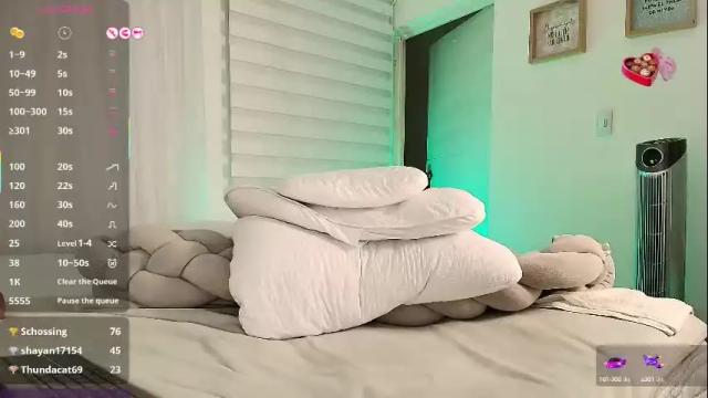 Image 4 of sarah_moonn_ Stream on Chaturbate on 1 month ago