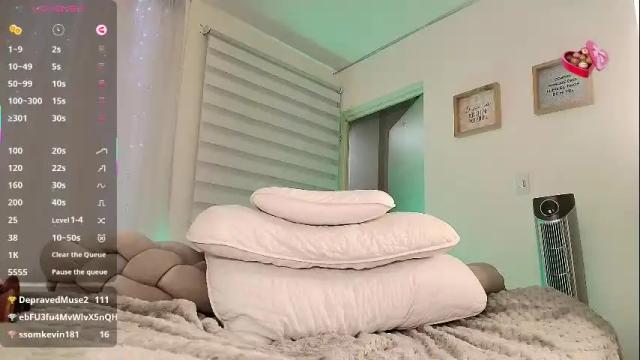 Image 3 of sarah_moonn_ Stream on Chaturbate on 1 month ago