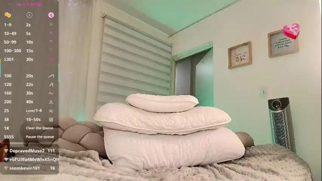 Image 4 of sarah_moonn_ Stream on Chaturbate on 1 month ago