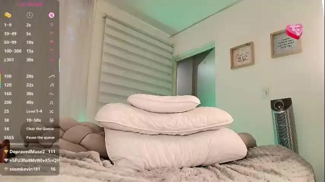 Image 6 of sarah_moonn_ Stream on Chaturbate on 1 month ago