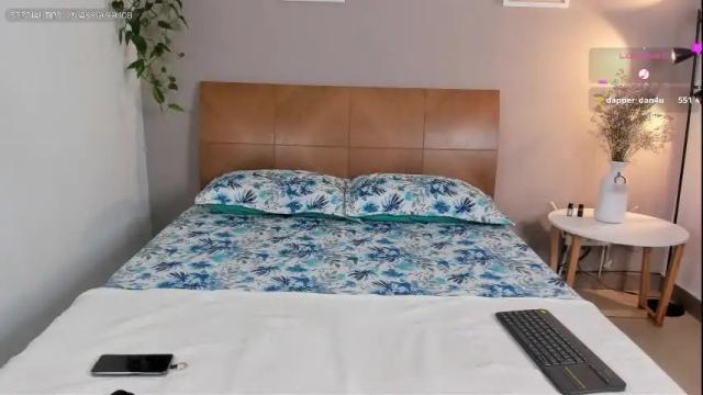Image 4 of sarah_rayy Stream on Chaturbate on 25 days ago
