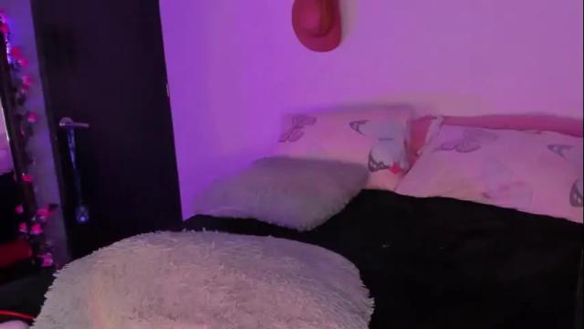 Image 4 of sarah_rous1 Stream on Chaturbate on 20 months ago