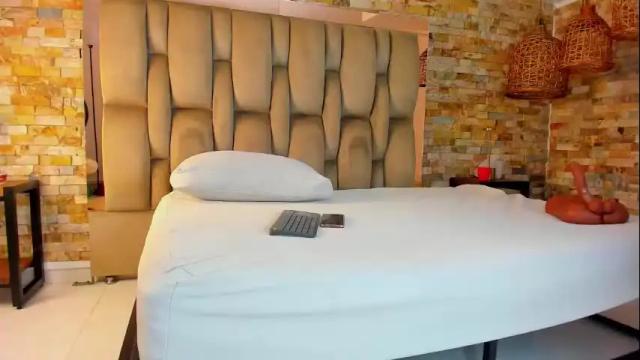 Image 10 of sarah_sanz Stream on Chaturbate on 1 month ago
