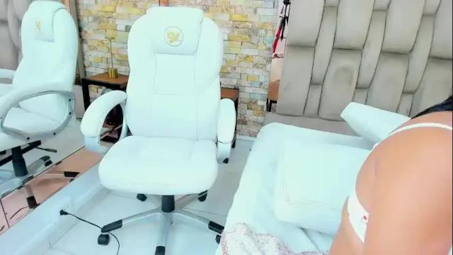 Image 10 of sarah_sanz Stream on Chaturbate on 1 month ago