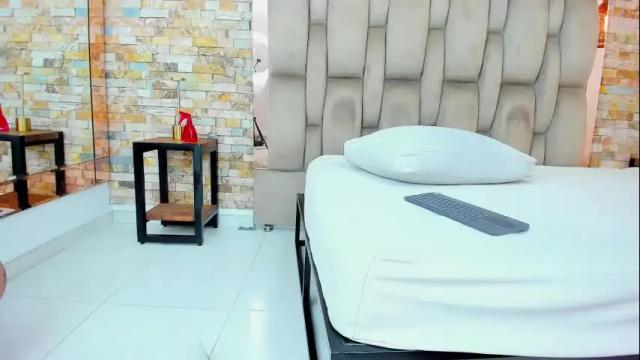 Image 6 of sarah_sanz Stream on Chaturbate on 3 days ago