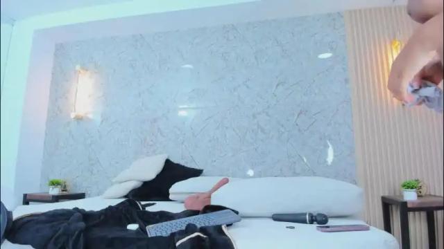 Image 11 of sarah_sanz Stream on Chaturbate on 1 month ago
