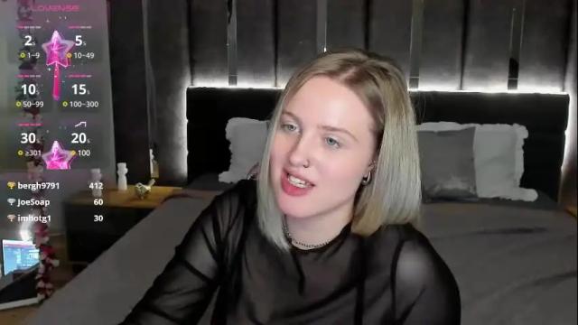 Image 3 of sarah_soul Stream on Chaturbate on 1 month ago