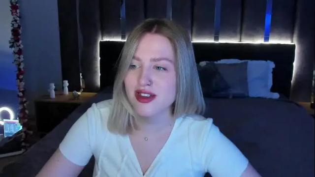 Image 10 of sarah_soul Stream on Chaturbate on 1 month ago