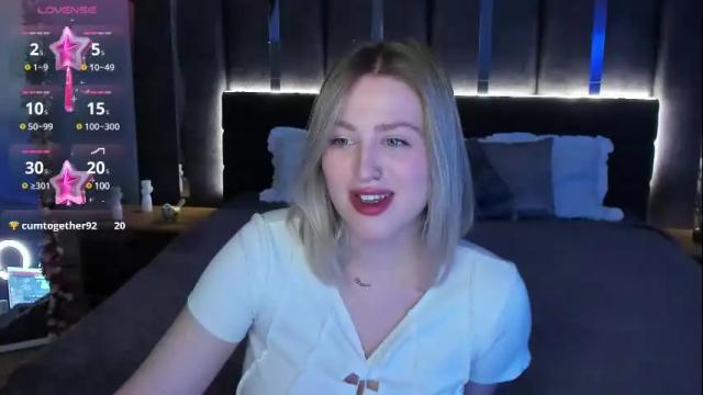 Image 2 of sarah_soul Stream on Chaturbate on 1 month ago