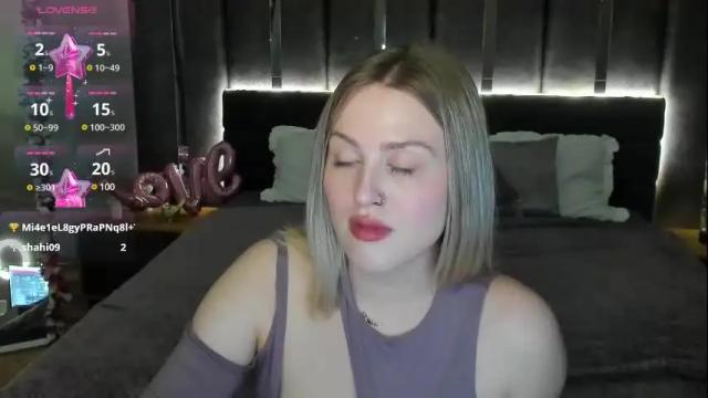 Image 3 of sarah_soul Stream on Chaturbate on 1 month ago