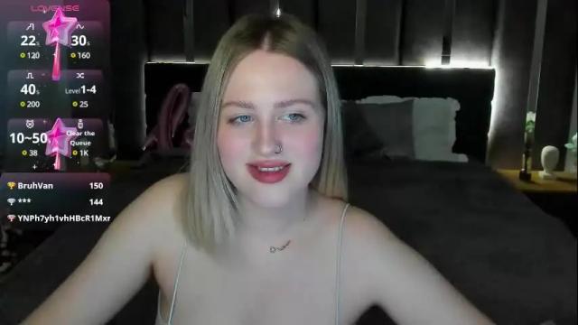Image 2 of sarah_soul Stream on Chaturbate on 1 month ago