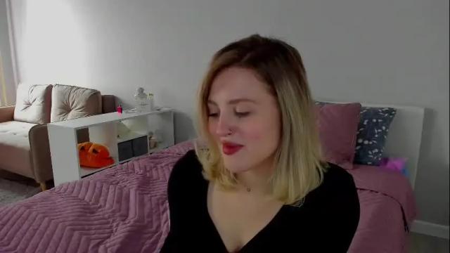 Image 2 of sarah_soul Stream on Chaturbate on 1 month ago