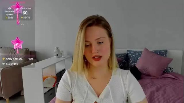 Image 2 of sarah_soul Stream on Chaturbate on 15 days ago