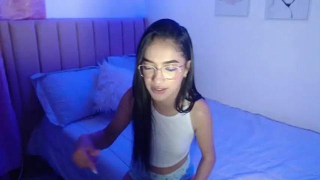 Image 6 of sarah_stone15 Stream on Chaturbate on 21 months ago