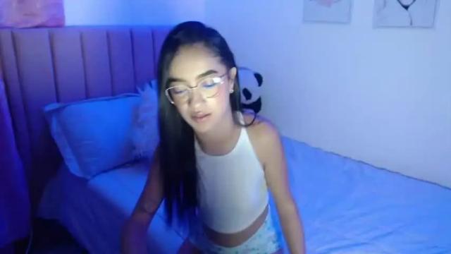 Image 7 of sarah_stone15 Stream on Chaturbate on 21 months ago