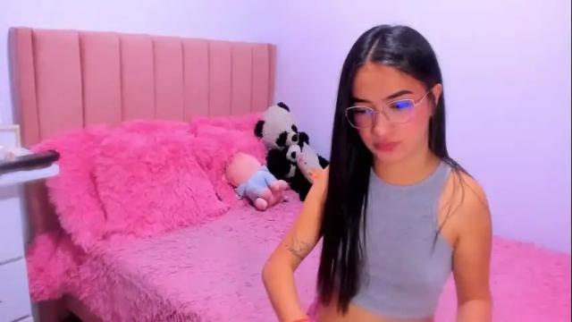 Image 8 of sarah_stone15 Stream on Chaturbate on 8 months ago