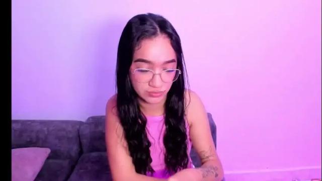 Image 4 of sarah_stone15 Stream on Chaturbate on 7 months ago