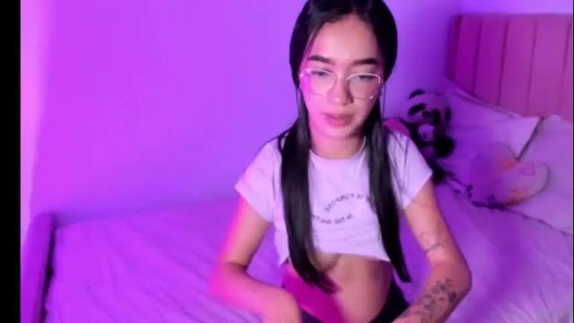 Image 8 of sarah_stone15 Stream on Chaturbate on 7 months ago