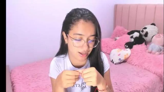 Image 7 of sarah_stone15 Stream on Chaturbate on 2 months ago