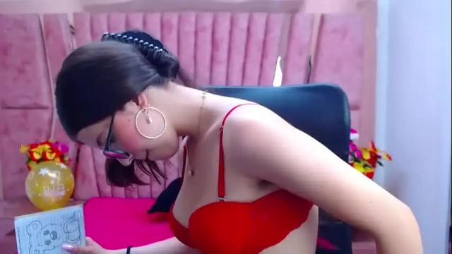 Image 6 of sarah_sweett_ Stream on Chaturbate on 16 months ago